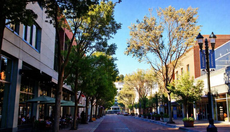 Downtown Walnut Creek California sunny afternoon with restaurants and shops Best of East Bay
